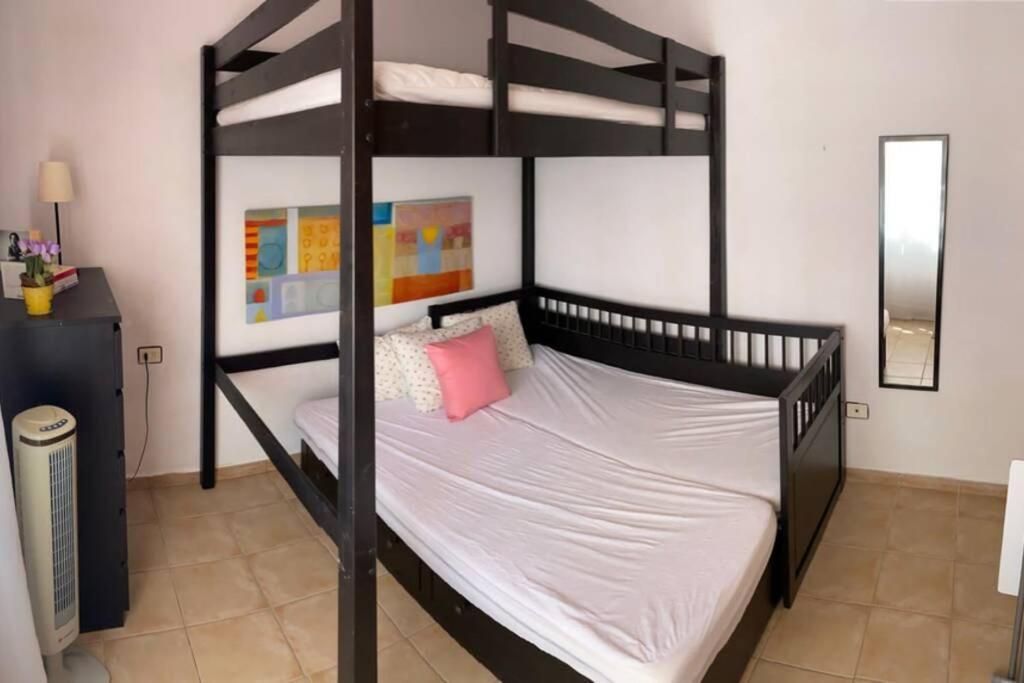 Апартаменти Apartamento Playa La Arena. Relax And Enjoy Пуерто-де-Сантьяго Екстер'єр фото